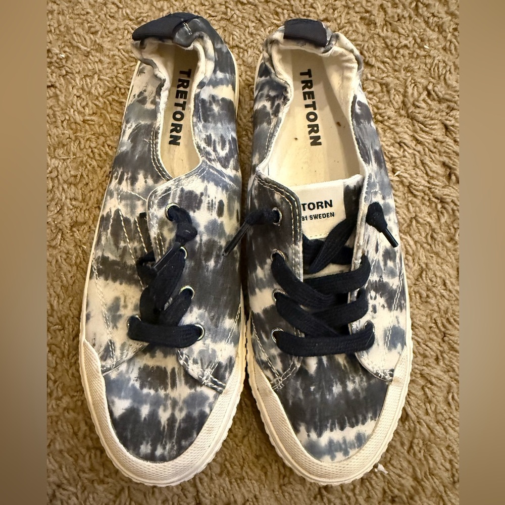 Tretorn White and Blue Tie-Dye Sneakers size 7, NWOT